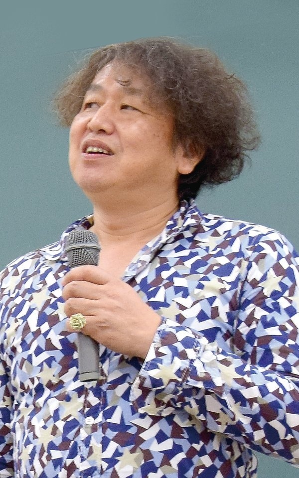 松崎 淳 事務局長